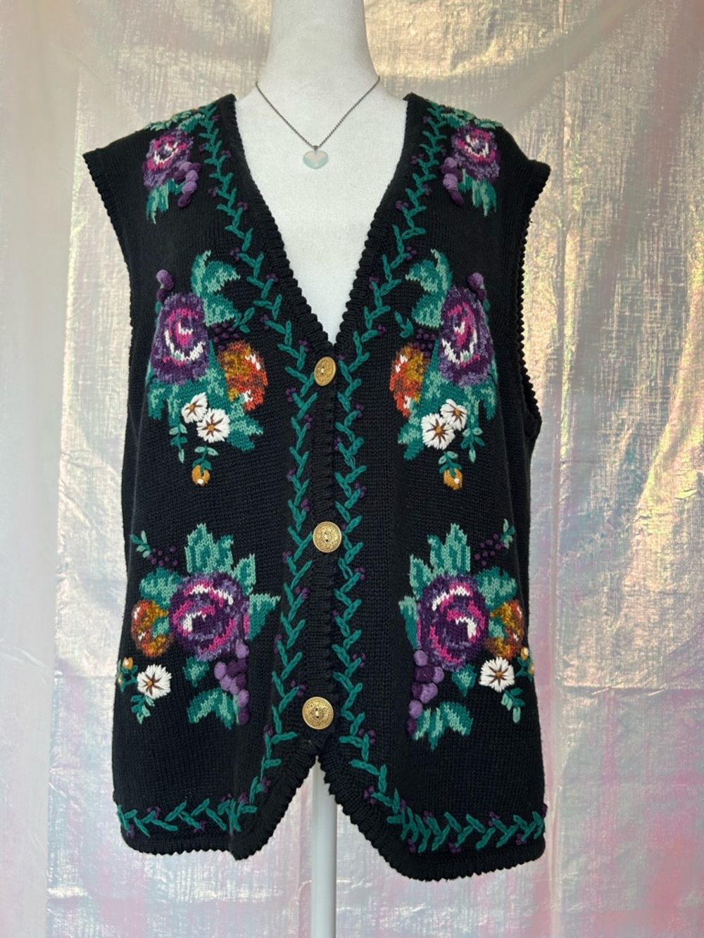 Vintage Jantzen Beautiful Black Floral Embroidered V‑Neck Vest.Size XL.